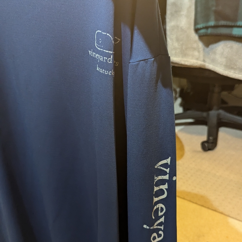 Men's Vineyard Vines performance shirt